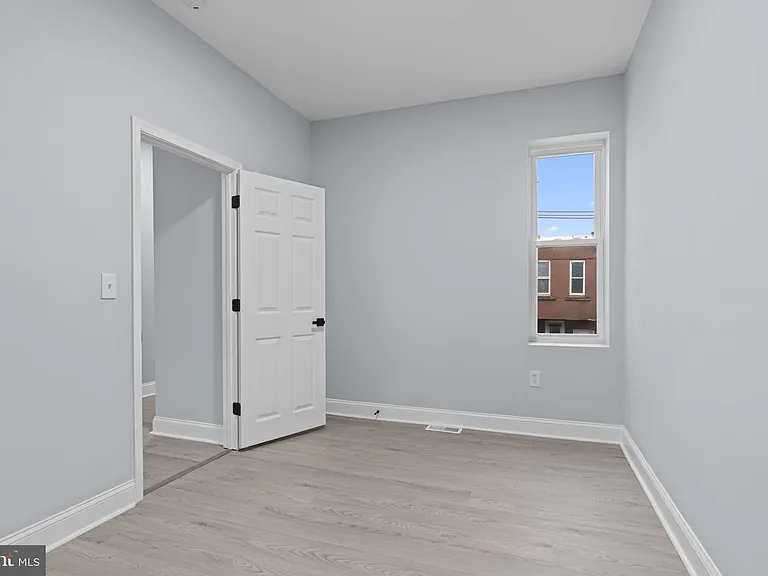 1612 S 24th St — Photo 13