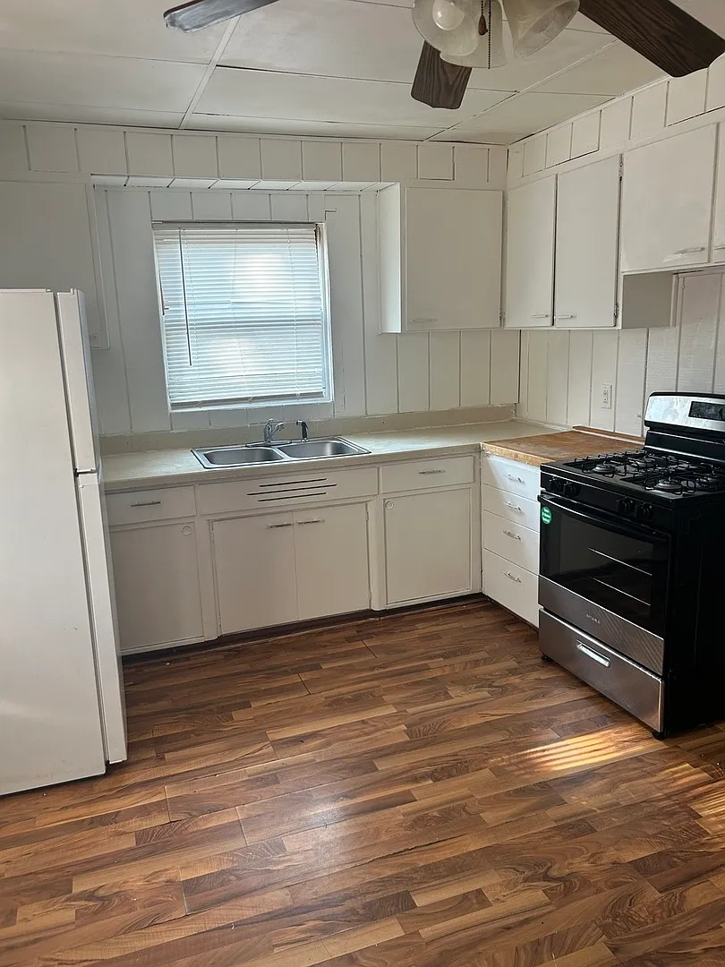 3 bed, 1068 sqft, $1,245 — Photo 2
