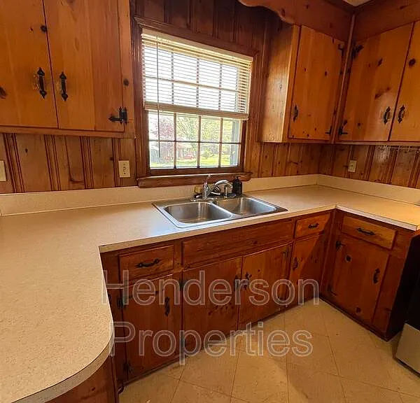 7322 Briardale Dr — Photo 7