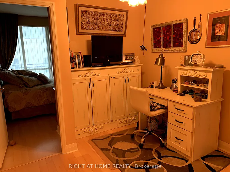 220 Victoria St #1707 — Photo 14