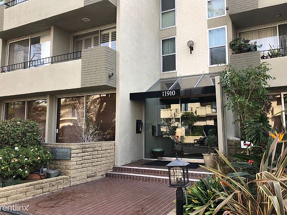 2nd image of 11910 Mayfield Ave APT 103