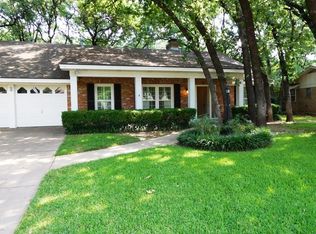3305 Lynnwood Dr, Arlington, TX 76013