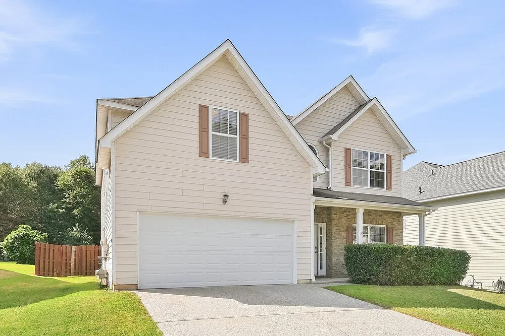 4 bed, 2.5 bath, 2933 sqft, $2,560 — Photo 4