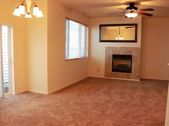 5th image of 7632 Rushmore Ave NE