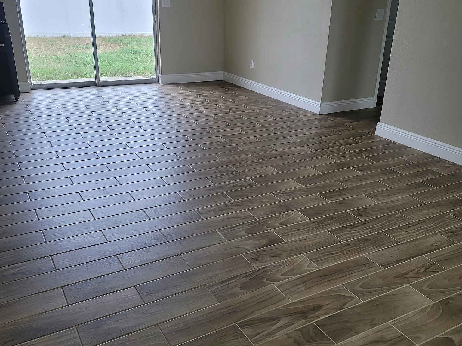 4 bed, $2,000 — Photo 4