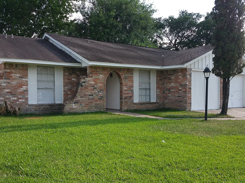 1137 Pilot Point Dr