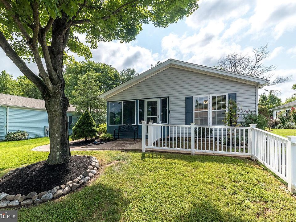 1st image of 46 Juniper Cir