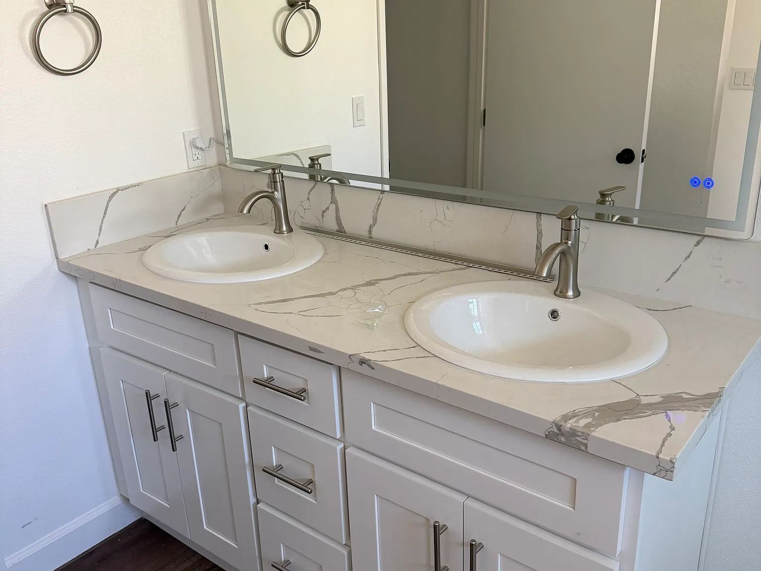 3 bed, $4,000 — Photo 3