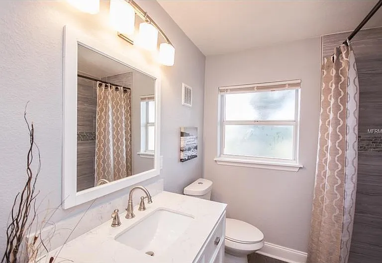 2909 Cornell Ave — Photo 10