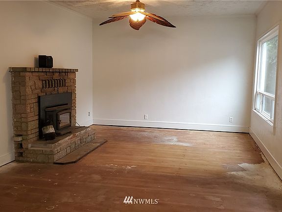 4th image of 1012 W Cota St