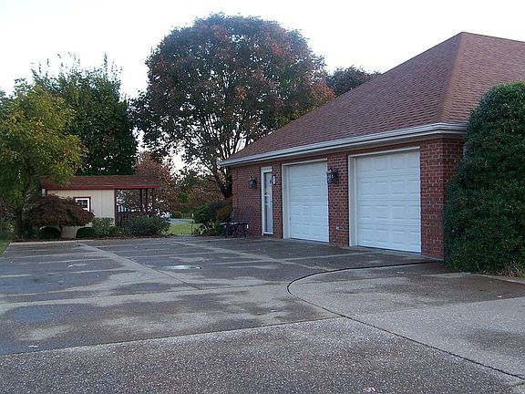 5th image of 890 W Count Fleet Cir