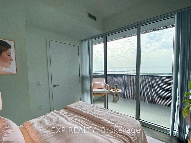 138 Downes St #6706 — Photo 8