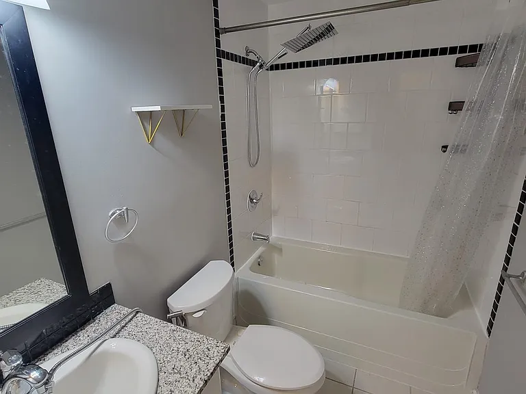33 Sheppard Ave E #3202 — Photo 12