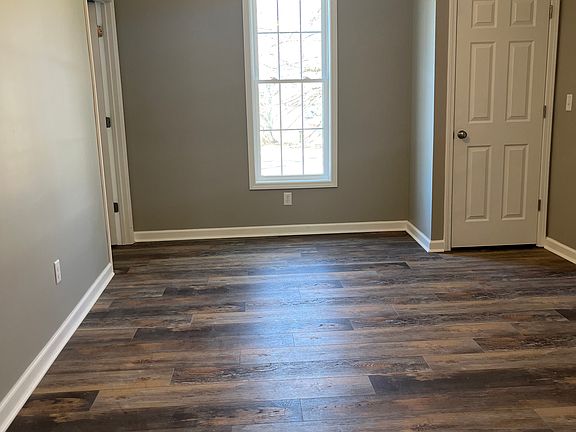 2nd image of 364 Lexington Ave
