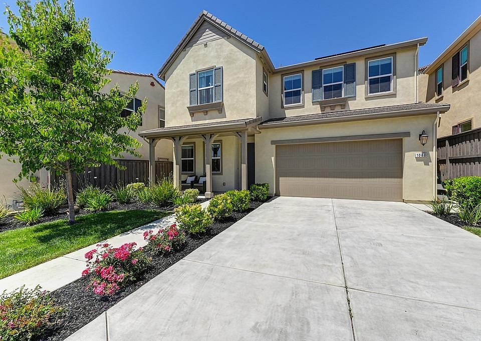 1st image of 1080 Yucca Dr