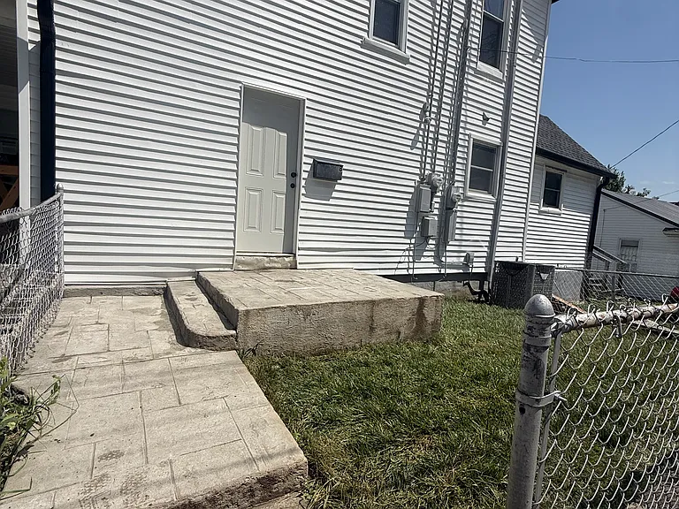 342 Glyndon Ave #B — Photo 14