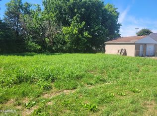 105 Wooddale St #P1-P2, Maryville, TN 37801