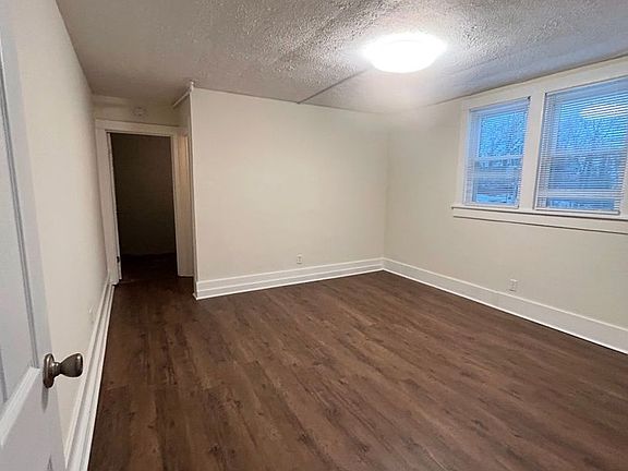 2nd image of 1416 Main St #205
