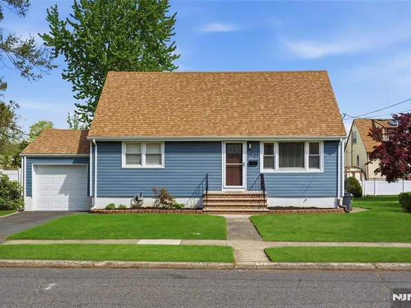 21-05 Dalton Pl, Fair Lawn, NJ 07410