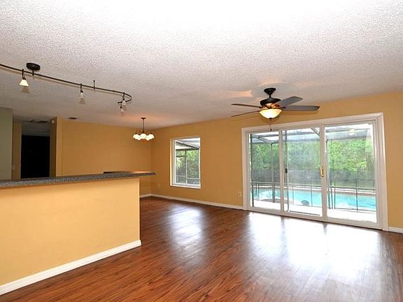 2nd image of 108 E Wyndham Ct