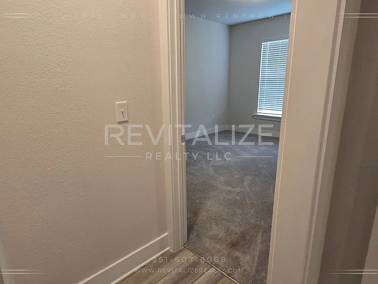 1730 Grouse St — Photo 11