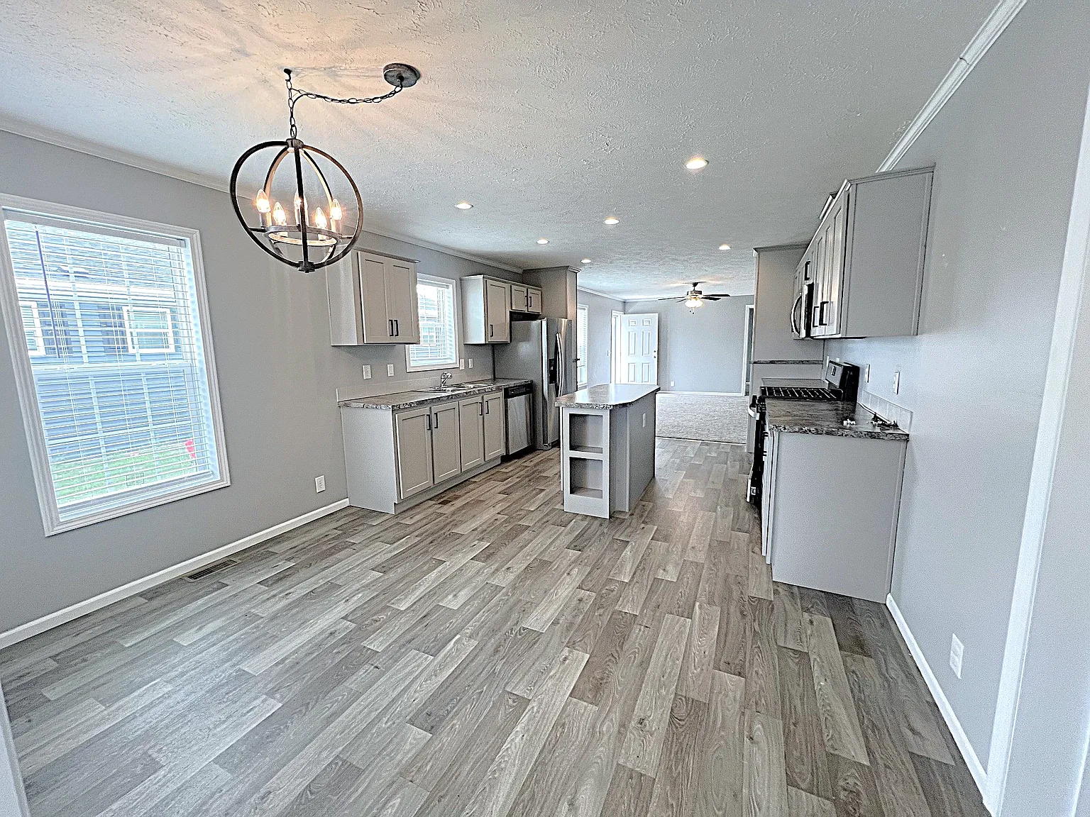 3 bed, 1680 sqft, $1,749 — Photo 1