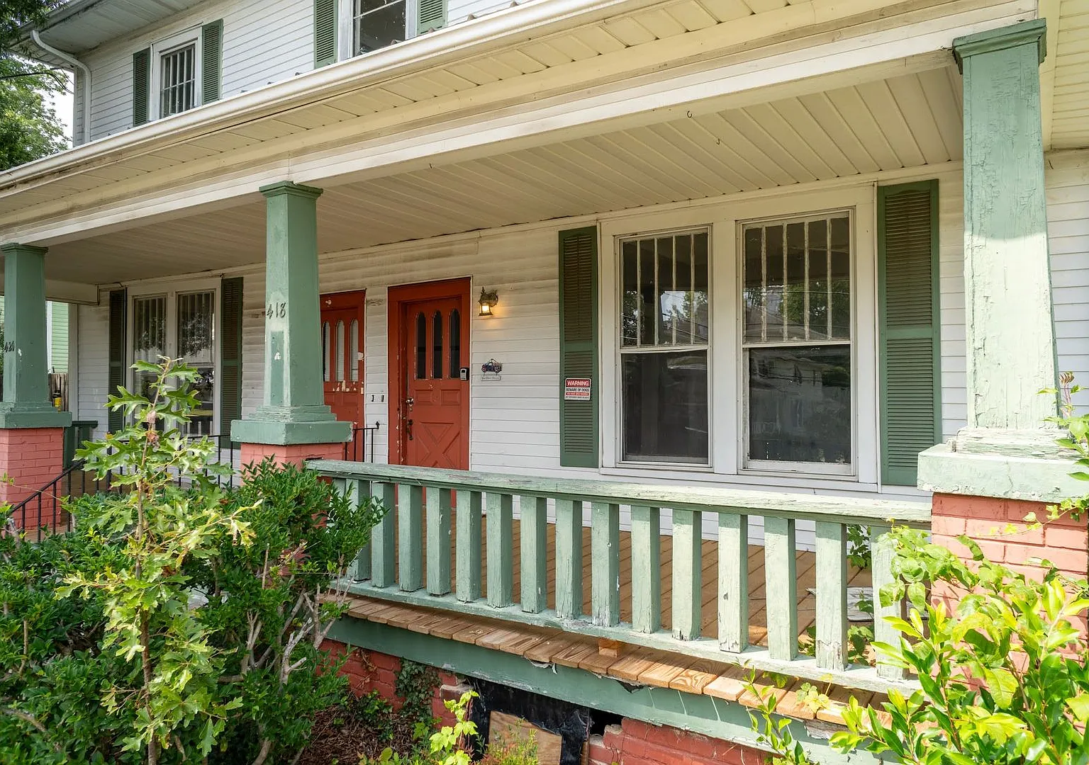 Move In ready Three Bedroom Home! — Photo 2