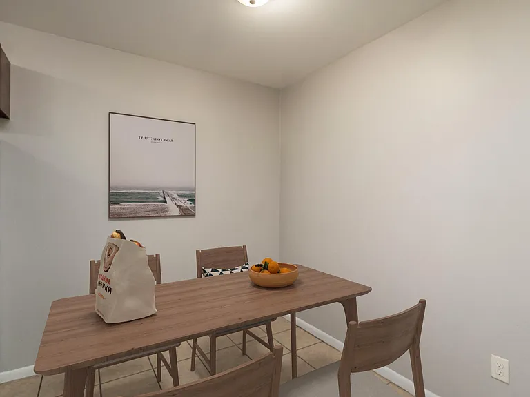 Englewood Villas & Residences — Photo 13