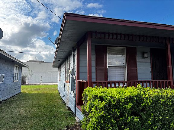 5th image of 2915 Helberg Rd