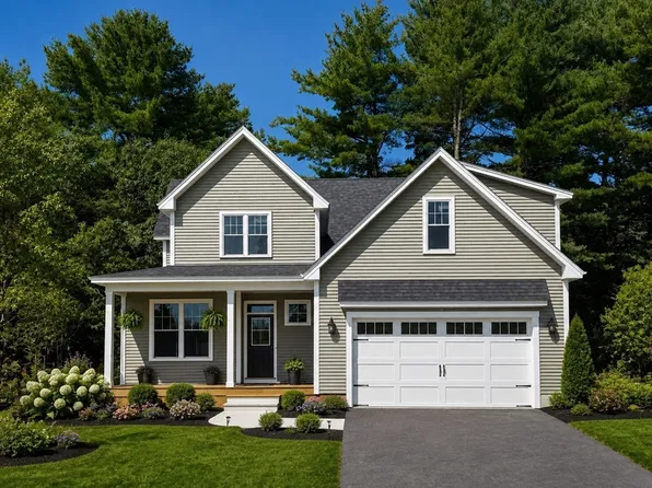 3 Adams St, Ayer, MA 01432