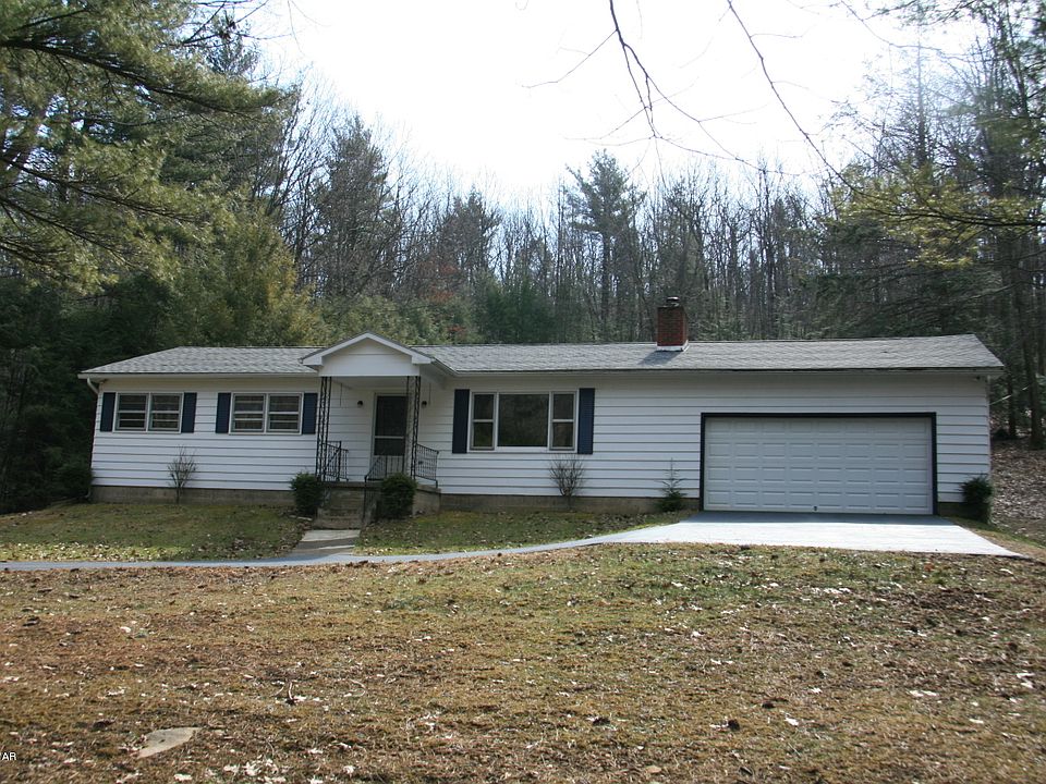 1st image of 17 Hemlock Grove Ln S