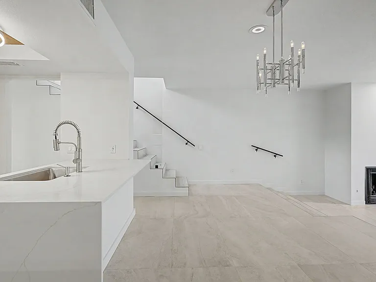 157 Calle Bravo — Photo 2