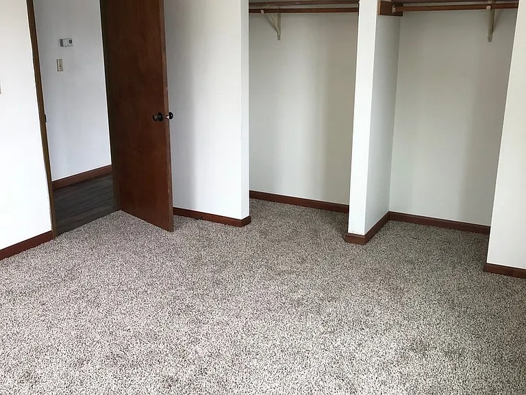 400 Browns Ct — Photo 51