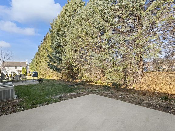 5th image of 714 Carol Ann Dr #643