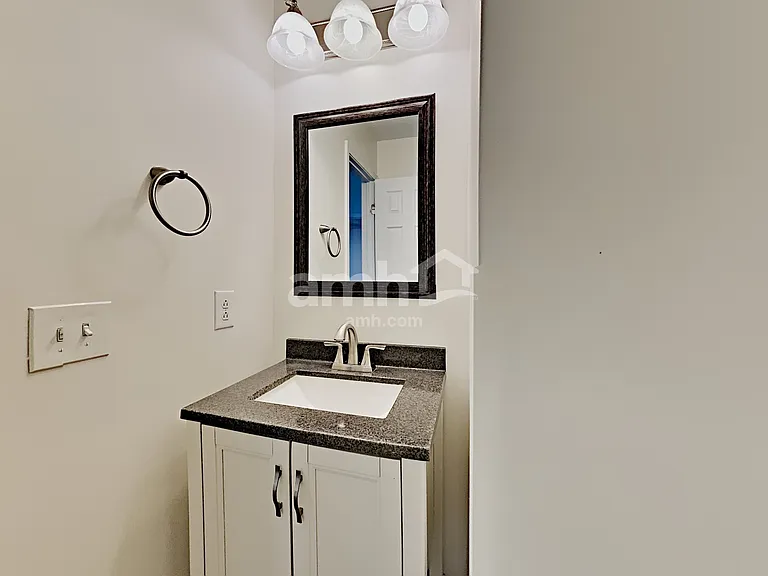 916 Springs Hill Way — Photo 9