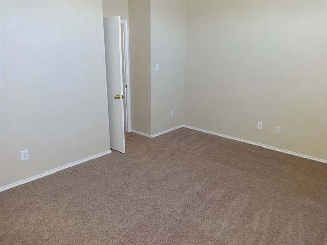 3006 Bradwood Ave — Photo 12