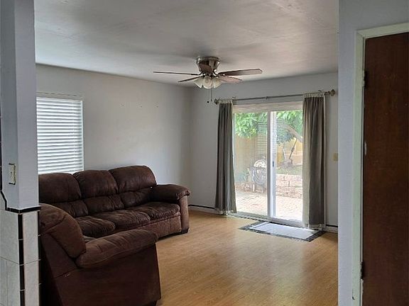 4th image of 2285 La Verne Ave