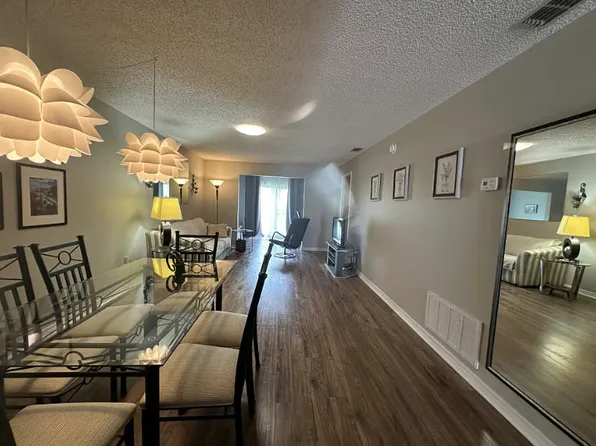 13250 Ridge Rd APT 1-7, Largo, FL 33778