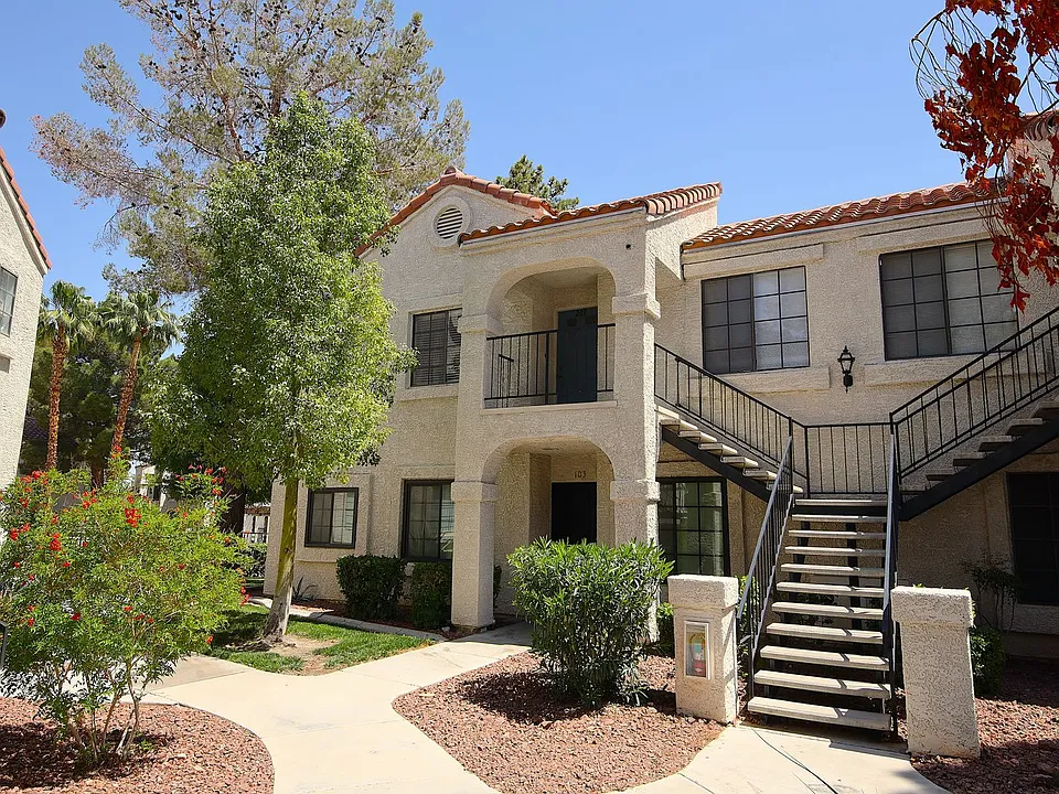 4742 Nara Vista Way #203