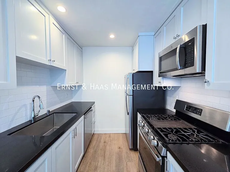 1545 Obispo Ave #5 — Photo 7