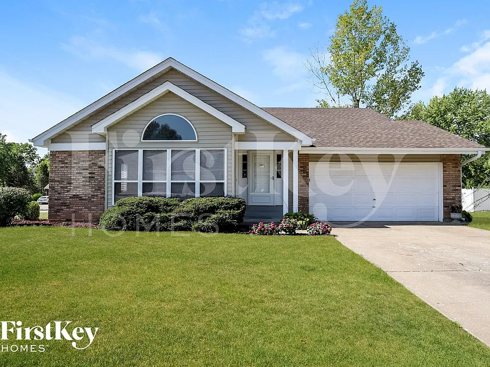 1121 Running Waters Dr