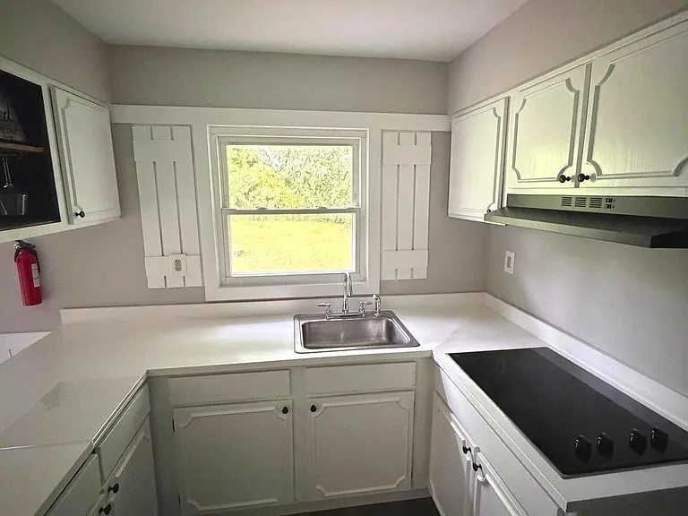111 Edge Ln — Photo 12