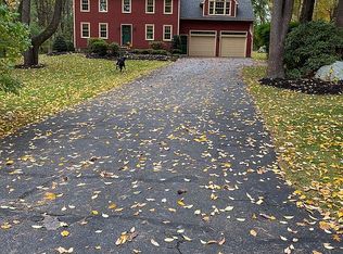 8 Dumbarton Oaks, Stratham, NH 03885