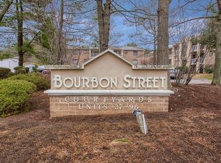11 Bourbon St APT 41, Peabody, MA 01960