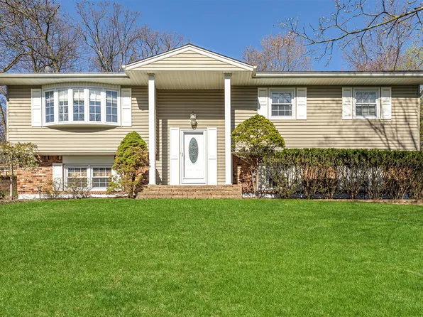 17 Strathmore Drive, New City, NY 10956