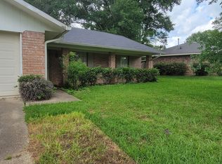 9008 Rosedown Pl, Shreveport, LA 71118
