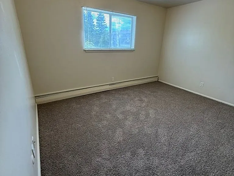 5414 58th Ave — Photo 8