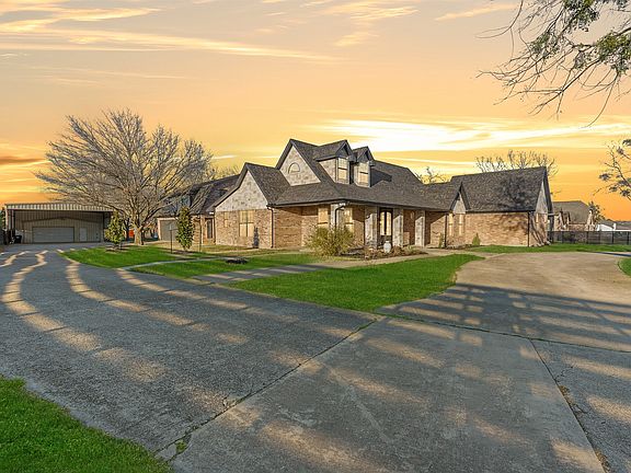 2nd image of 990 Cornelius Rd