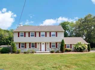 2 Vander Veer Dr, Lawrence Township, NJ 08648