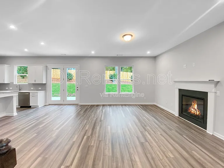 245 Birchwood Row — Photo 6